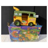 TEENAGE MUTANT NINJA TURTLES IN BOX