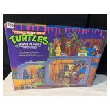 TEENAGE MUTANT NINJA TURTLES IN BOX