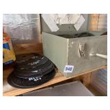 BOSCH GRINDER AND DISCS. W/ CASE