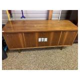 17X51X23 LANE CHEST FLIP TOP