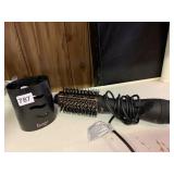 LANGE HAIR DRYER BRUSH LOOKS NEW