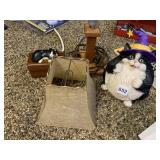 ASSORTED CAT DECORATIONS LAMP