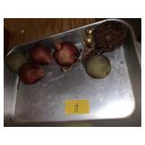 ROASTING TRAY AND ARTIFICIAL FRUIT