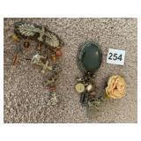 PINS INCL. INDIAN MOTIF, SILK FLOWER BUTTON COVER