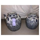 TWO TEAPOT MADE IN CHINA