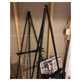 2 EASELS