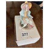 PASTEL CERAMIC WIDE BRIM HAT LADY WITH TRAVELING