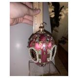 BEAUTIFUL CHRISTMAS ORNAMENT