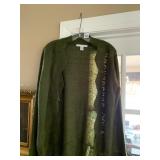 CABI M GREEN SWEATER