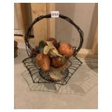 BASKET W/ ARTIFICIAL PLANT