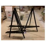 WOOD EASELS 3 TO GO