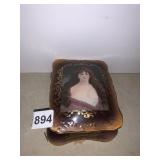 PORCELAIN DRESSER BOX