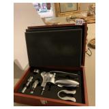 WINE SET NEW IN GIFT BOX