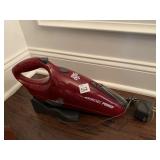DIRT DEVIL HAND VAC