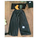 EVENING PANTS AND LEATHER GLOVES AND SCARF