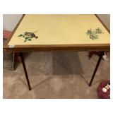 CARD TABLE BIRDS ON 4 CORNERS PLASTIC INSERT WOOD