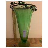 GLASS VASE W/ VINET TOP