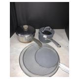 CALPHALON SMALL POT, COPPER BOTTOM POT, SPLASH