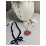 BETSEY JOHNSON SNOWFLAKE NECKLACE AND MESH BOW W/