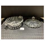 HEISEY COVERED CANDY DISH