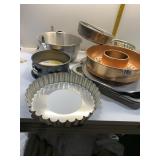 BUNT PANS, MUFFIN PANS