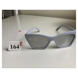 VINCE CAMUTO GRAY SUNGLASS NO SCRATCHES
