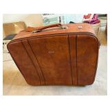 LEATHER SAMSONITE LARGE SUITCASE