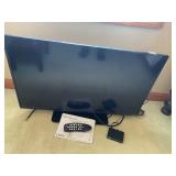 32" VIZIO TV W/ REMOTE