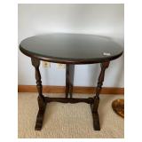 24" H X 17" X 23" WALNUT OVAL W/ GLASS TABLE