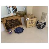 JEWELRY BYX, COTTAGE PICTURE HORSESHOE TRIVET