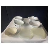 4 CORDON BLEU DISHES, 2 CORNING DISHES AND LENOX