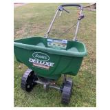 SCOTTS LAWN SPREADER