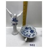 BLUE FLOWERED GRAPE SHAPED TRINKET BOWL, HAND