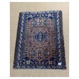HAND KNOTTED ORIENTAL RUG 25" X 33"