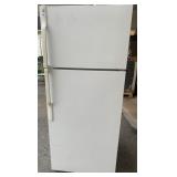 GE WHITE REFRIGERATOR
