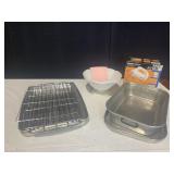 HAND MIXER, BAKING PANS