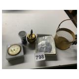 FINE MARBLE GREAT SEAL OF THE US, MINI DELF VASE,