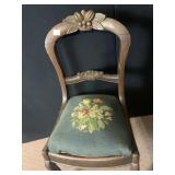 ANTIQUE NEEDLEPOINTED SEAT VICTORIAN CHAIR