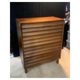 MID CENTURY AMERICAN OF MARTINSVILLE DRESSER