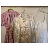 VINTAGE PINK SEERSUCKER WRAP BATHROBE ROSE DAY