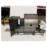 LEATHER POUCH, MAG. LIGHT DOES HAVE CRACK