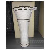 LENOX ARTISTE MEDIUM TRUMPET VASE