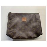 LOUIS VUITTON COSMETIC CASE, NO DATE CODE