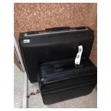 LARGE HARD SIDED SUITCASE AND DOUBLE-SIDED ZIP