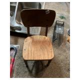 CHILDS WOODEN DESK CHAIR