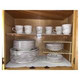 MIKASA FRENCH MEADOWS DISHES, 8 DINNER PLATES, 5