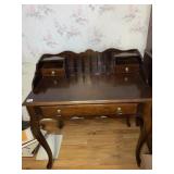 32X21 QUEEN ANN LEG SECRETARY DESK