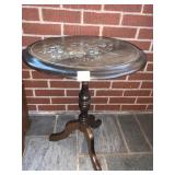ROUND STENCIL TOP SIDE TABLE WITH 3 LEGS