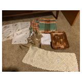 BRIGHTLY COLORED TABLECLOTH AND MATCHING NAPKINS,