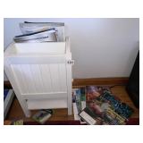 MAGAZINE HOLDER WITH MAGAZINES
